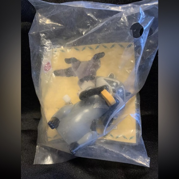 Vintage 1995 Burger King Kids club POCAHONTAS MEEKO Wind-up RACOON New Sealed - Picture 2 of 2